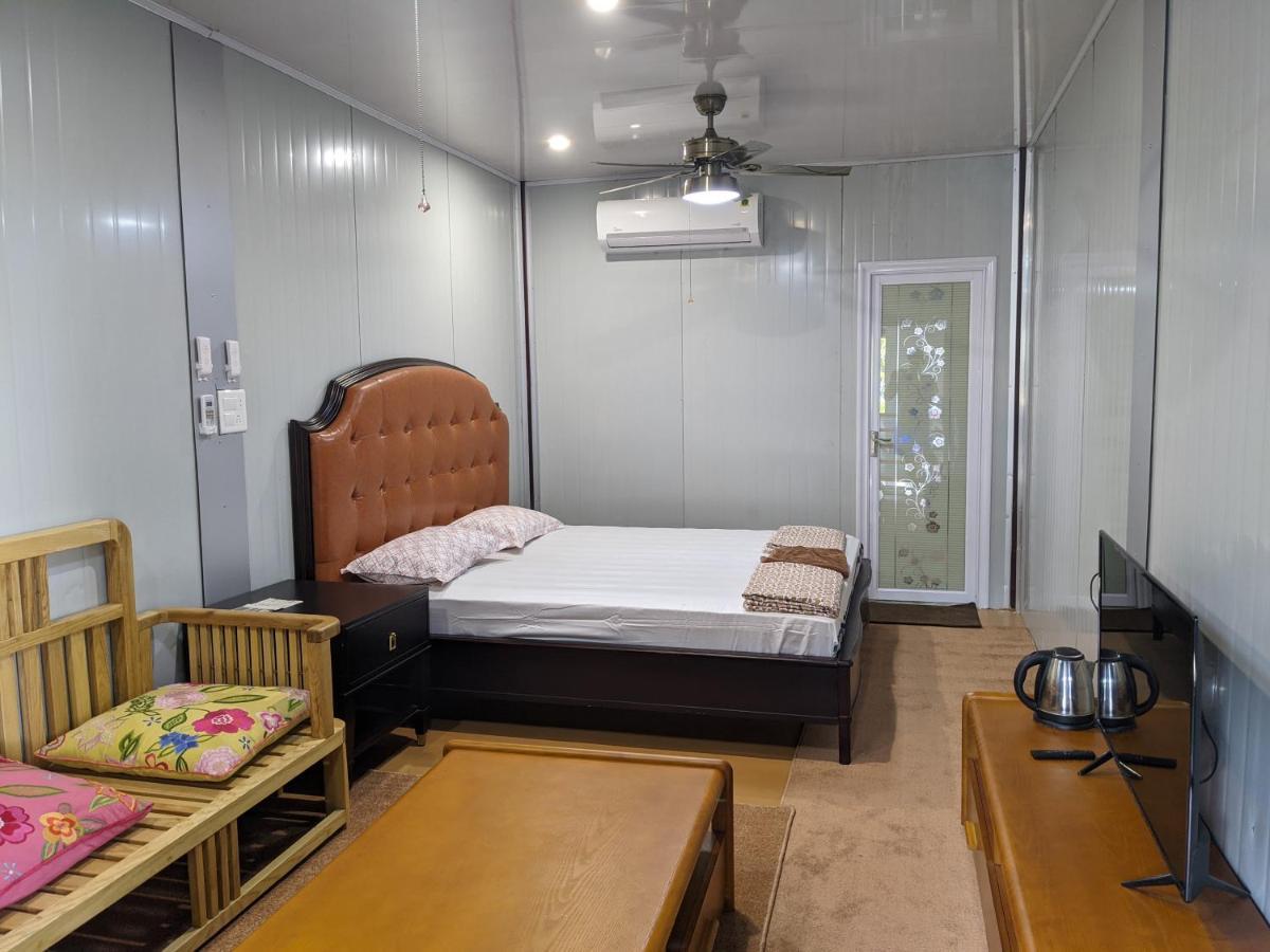 Private Rooms With International Airport View New Delhi Exterior foto